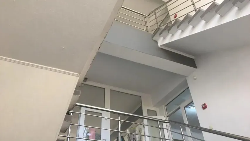 Продаеться діючий торговий центр , VIP, у центі м. Іршава